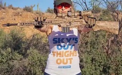 美女的胸罩脱了和奶罩